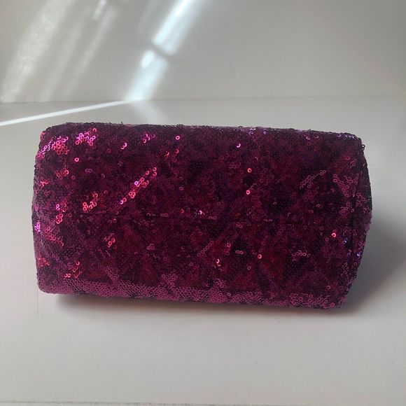 Juicy Couture sequin sparkle cosmetic/toiletry travel bag NWT - Picture 6 of 15
